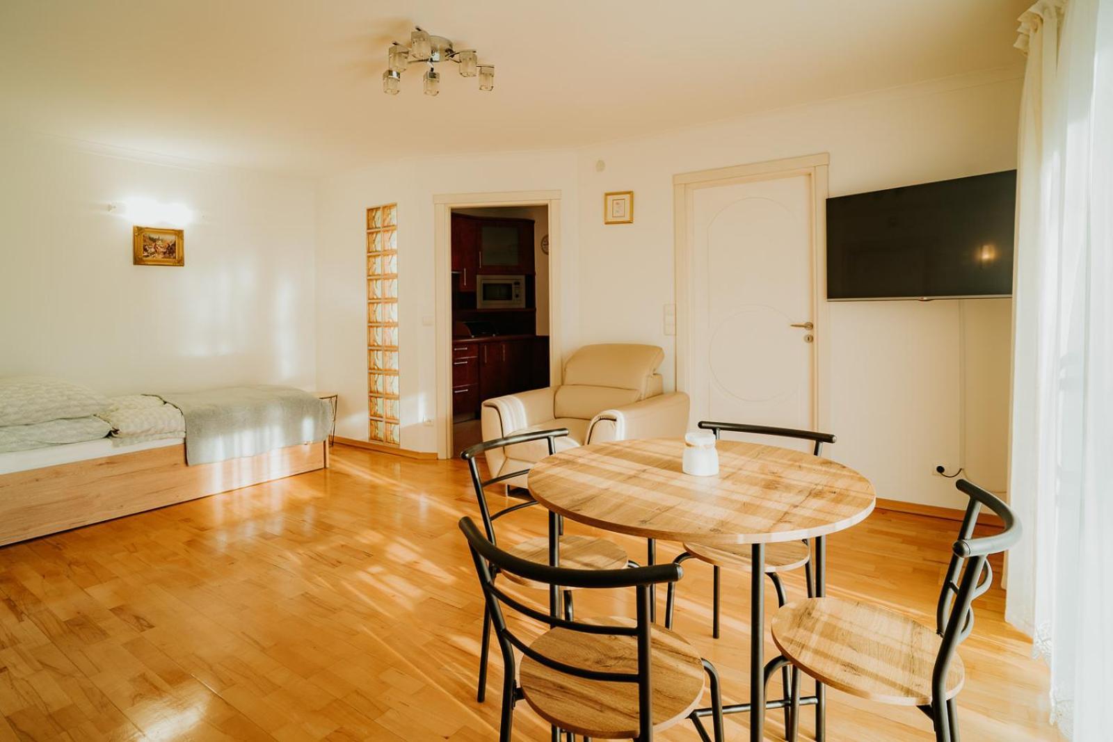 Apartamenty Pod Dzwonkiem Wadowice Buitenkant foto